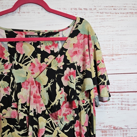 Lauren Ralph Lauren floral flutter sleeve blouse - Picture 11 of 15
